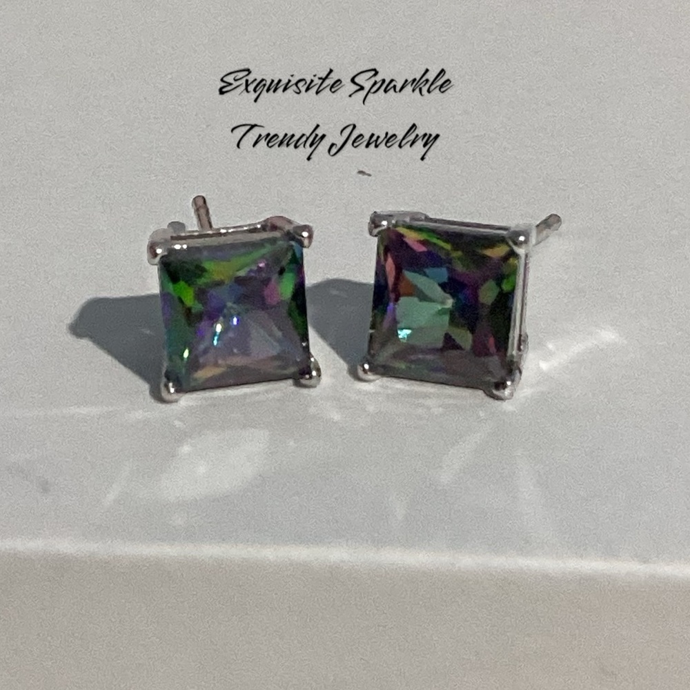 🌈- Princess Cut  8mm 3C Mystic Rainbow Topaz Stud Earrings